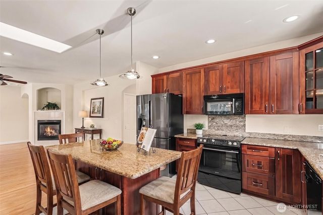1300 N Lake Stickney, Lynnwood, WA 98087
