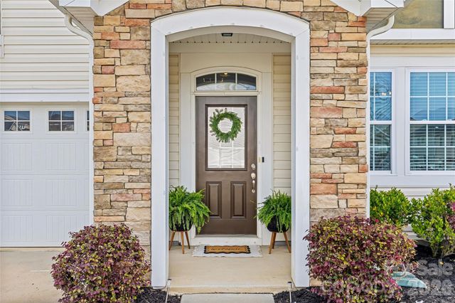 1426 Kings Grove Drive, York, SC 29745