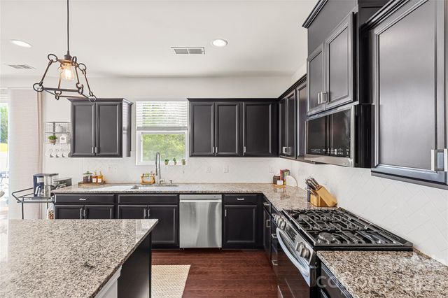 1426 Kings Grove Drive, York, SC 29745