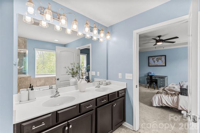1426 Kings Grove Drive, York, SC 29745