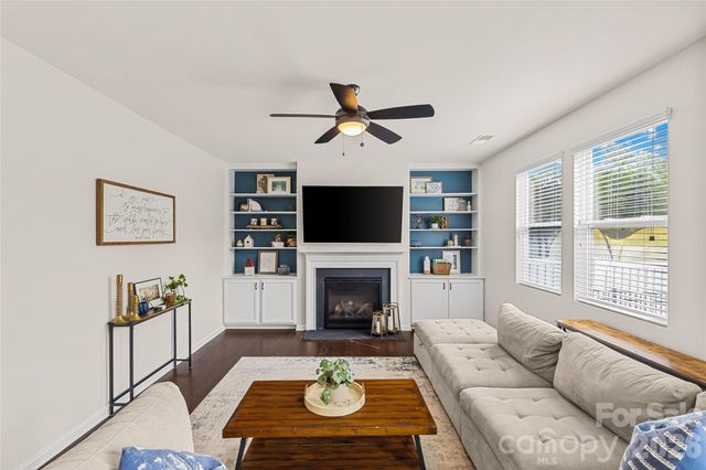 1426 Kings Grove Drive, York, SC 29745
