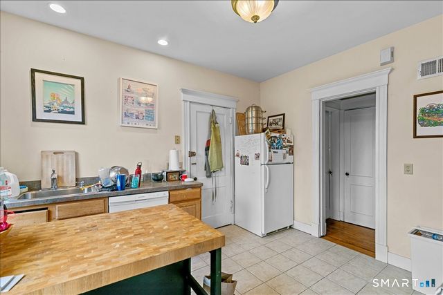 106 Lawrence Street 1, New Haven, CT 06511
