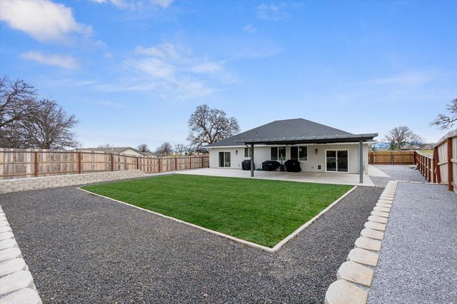 19377 Lake California Drive, Cottonwood, CA 96022