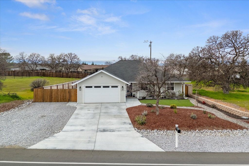 19377 Lake California Drive, Cottonwood, CA 96022