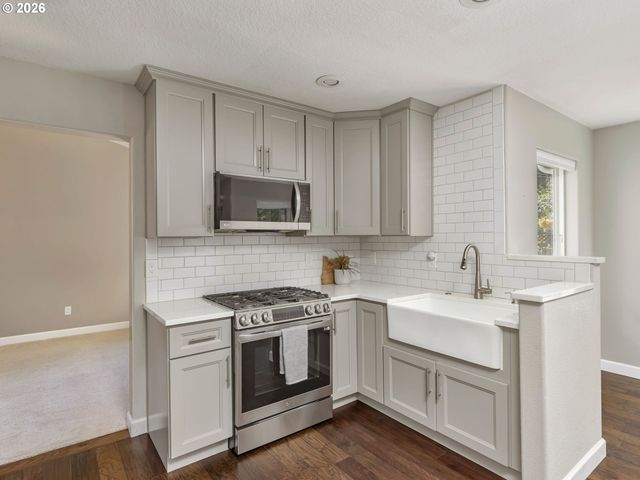 7610 Sw GEARHART Dr, Beaverton, OR 97007