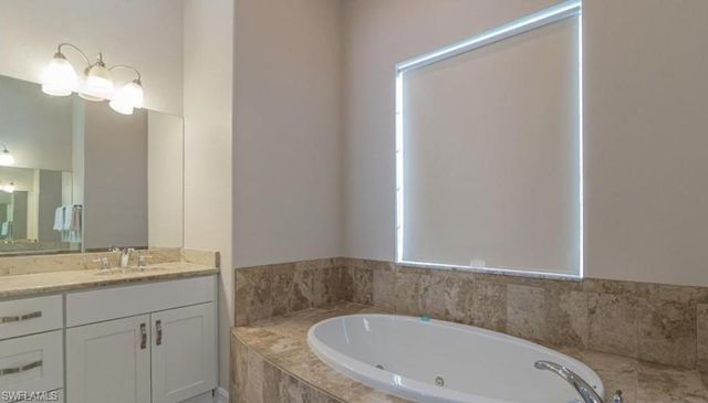 538 Eastwood DR, Naples, FL 34110