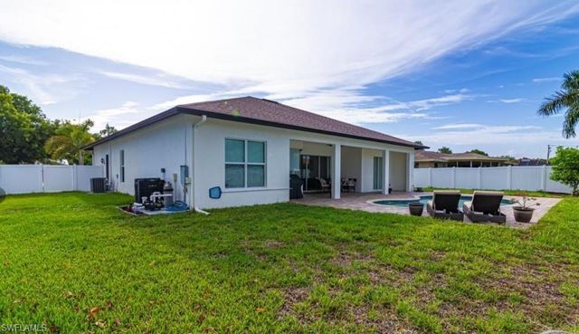 538 Eastwood DR, Naples, FL 34110