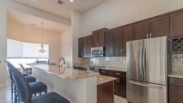 538 Eastwood DR, Naples, FL 34110