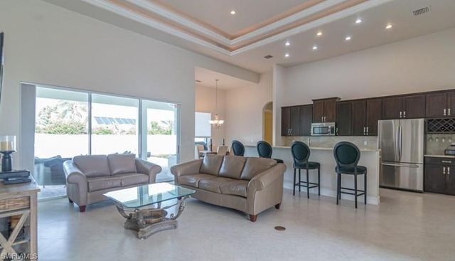 538 Eastwood DR, Naples, FL 34110