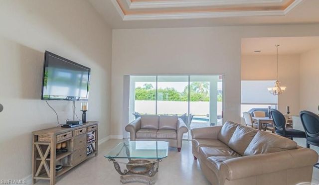 538 Eastwood DR, Naples, FL 34110