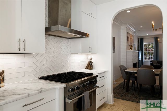 52-56 E Broad Street, Savannah, GA 31401