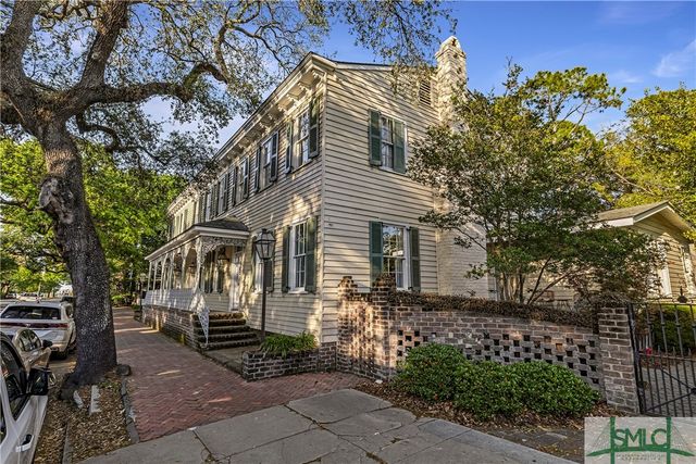 52-56 E Broad Street, Savannah, GA 31401