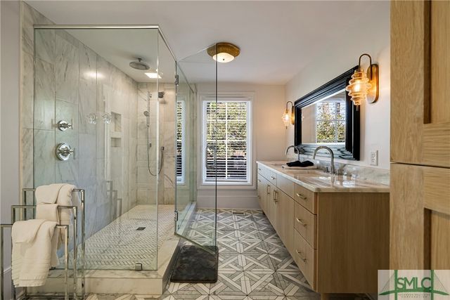 52-56 E Broad Street, Savannah, GA 31401