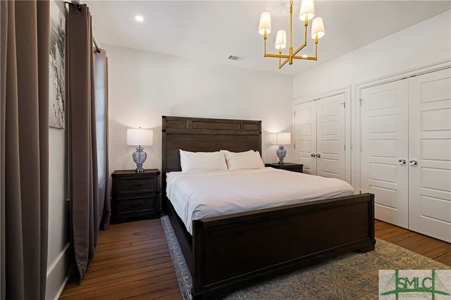 52-56 E Broad Street, Savannah, GA 31401