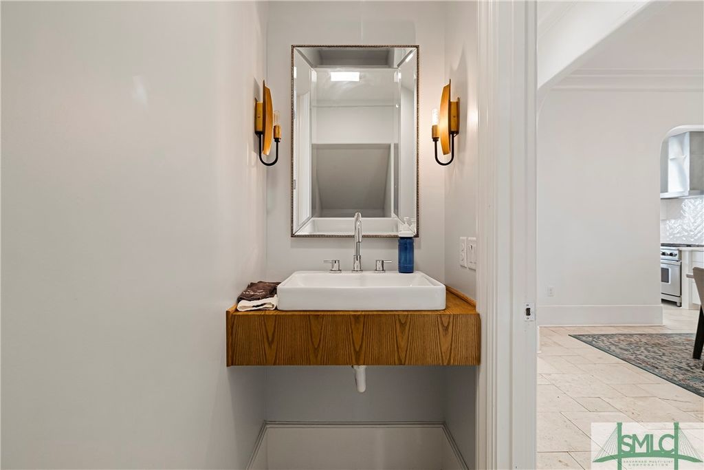 Image 12 of property listing at 52-56 E Broad Street, Savannah, GA 31401