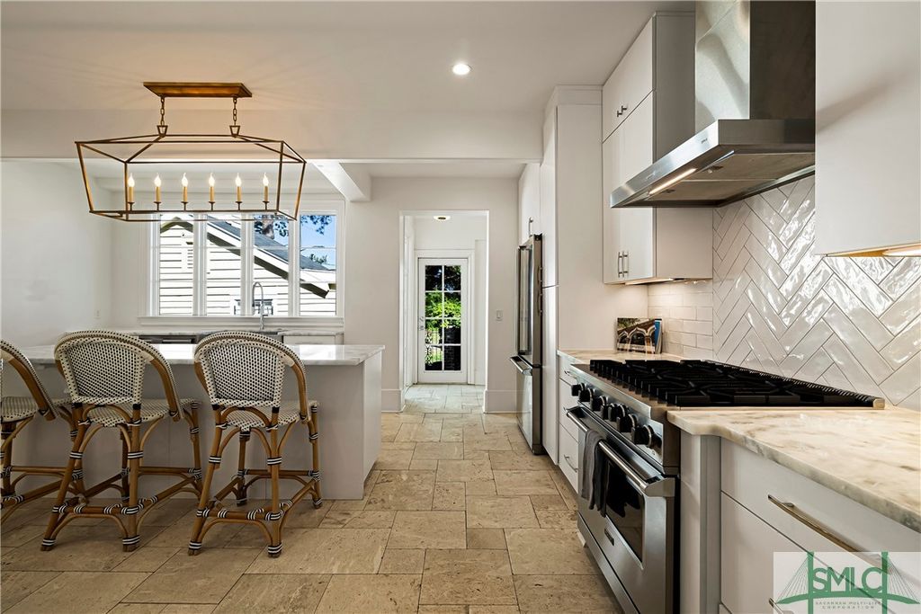 Image 18 of property listing at 52-56 E Broad Street, Savannah, GA 31401