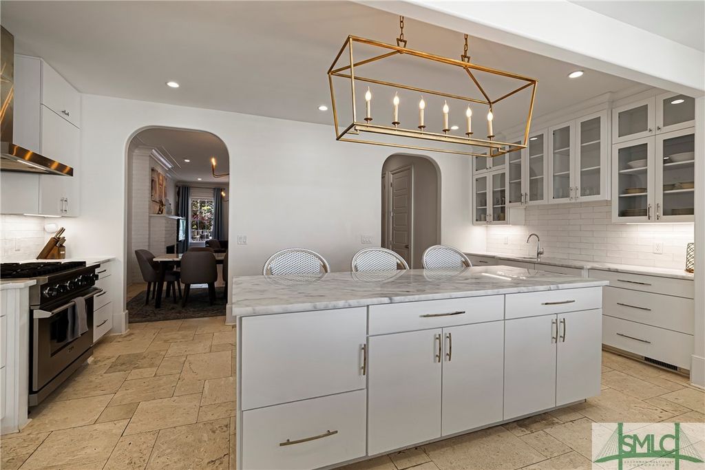 Image 19 of property listing at 52-56 E Broad Street, Savannah, GA 31401