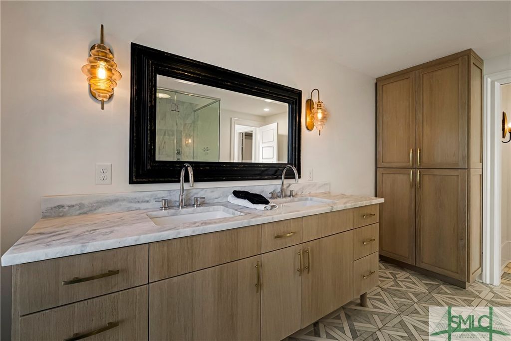 Image 24 of property listing at 52-56 E Broad Street, Savannah, GA 31401