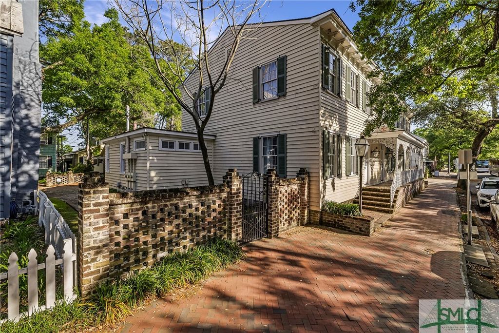 Image 34 of property listing at 52-56 E Broad Street, Savannah, GA 31401