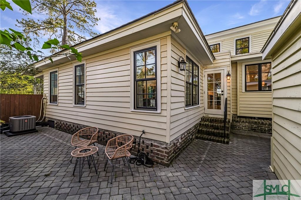 Image 35 of property listing at 52-56 E Broad Street, Savannah, GA 31401