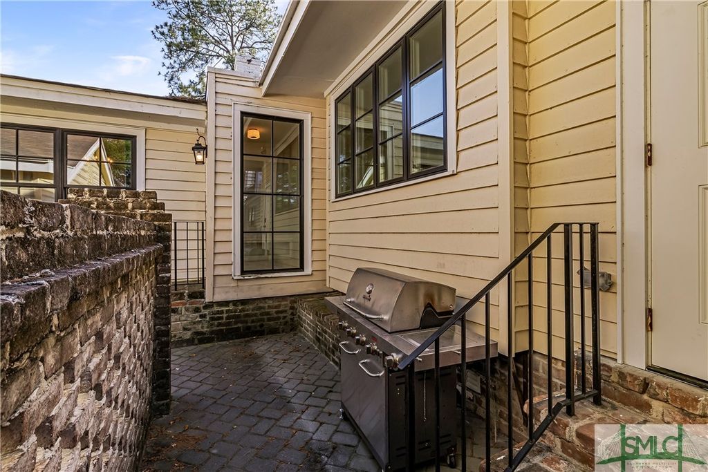 Image 37 of property listing at 52-56 E Broad Street, Savannah, GA 31401