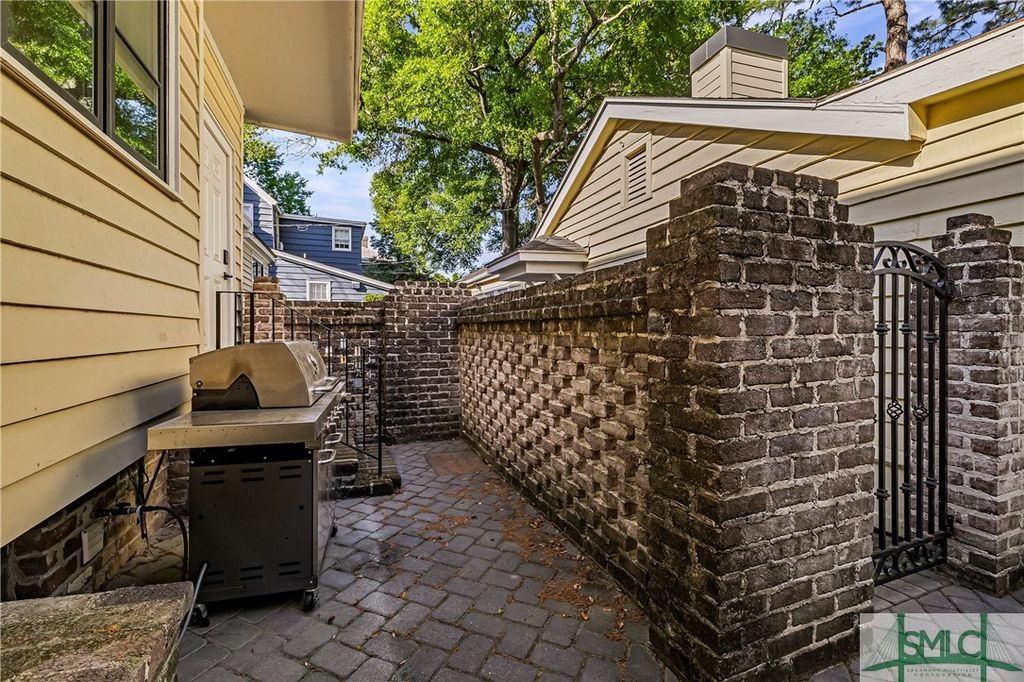 Image 38 of property listing at 52-56 E Broad Street, Savannah, GA 31401