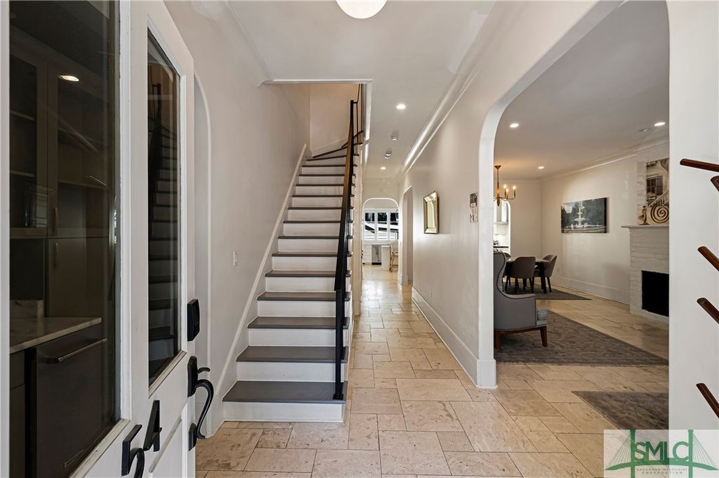 Image 6 of property listing at 52-56 E Broad Street, Savannah, GA 31401