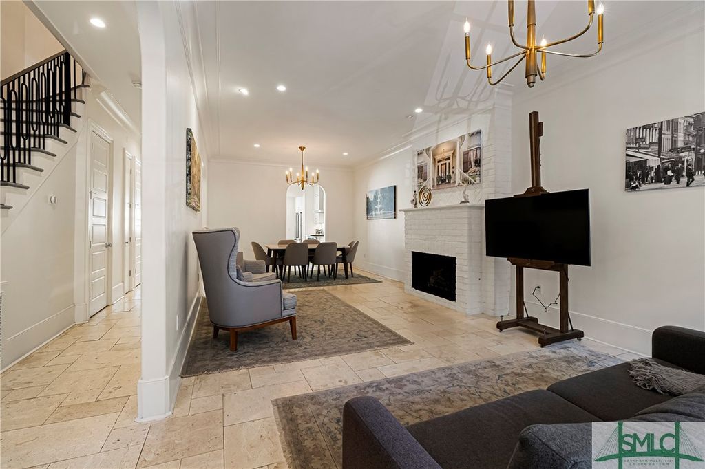 Image 7 of property listing at 52-56 E Broad Street, Savannah, GA 31401