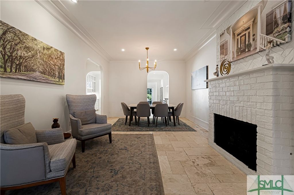 Image 8 of property listing at 52-56 E Broad Street, Savannah, GA 31401