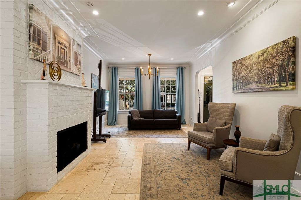 Image 9 of property listing at 52-56 E Broad Street, Savannah, GA 31401