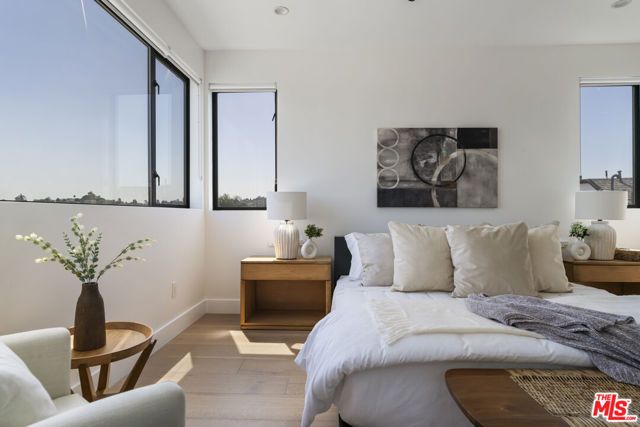 3223 Rowena Avenue, Los Angeles, CA 90027