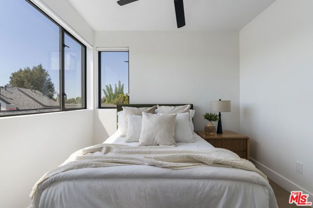 3223 Rowena Avenue, Los Angeles, CA 90027