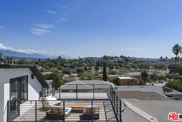 3223 Rowena Avenue, Los Angeles, CA 90027