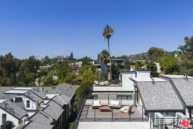 3223 Rowena Avenue, Los Angeles, CA 90027