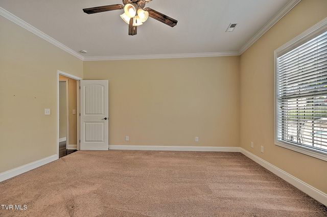 204 West Hawthorne Court, Greeneville, TN 37745