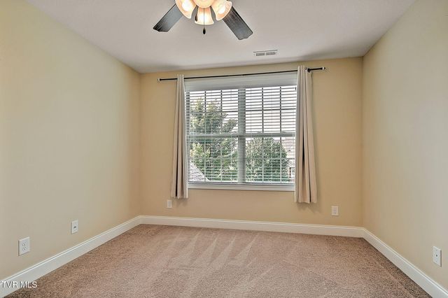 204 West Hawthorne Court, Greeneville, TN 37745