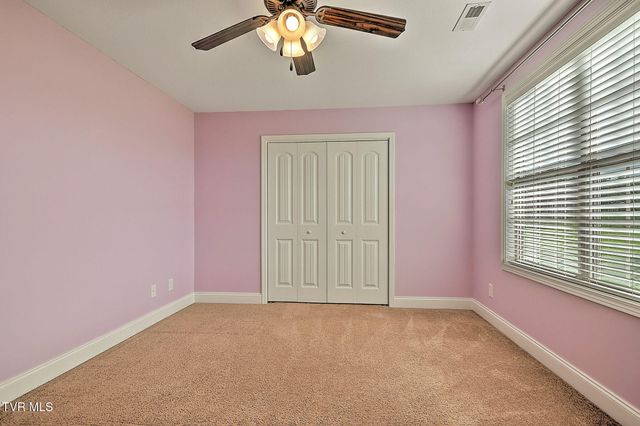 204 West Hawthorne Court, Greeneville, TN 37745
