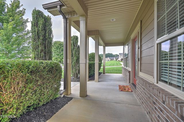 204 West Hawthorne Court, Greeneville, TN 37745