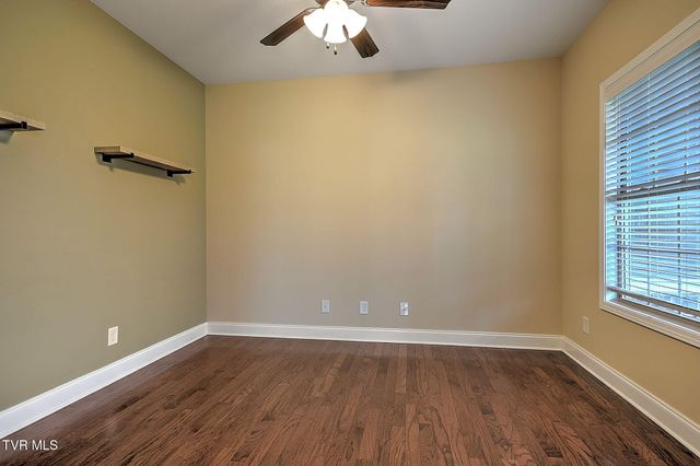 204 West Hawthorne Court, Greeneville, TN 37745