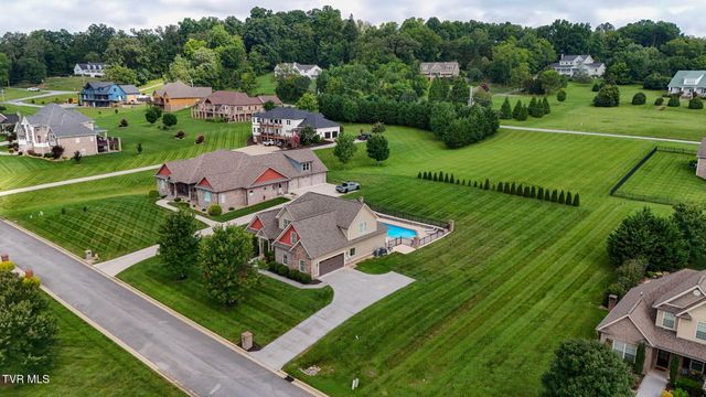 204 West Hawthorne Court, Greeneville, TN 37745
