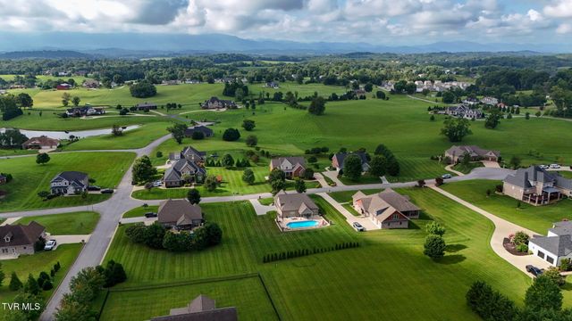 204 West Hawthorne Court, Greeneville, TN 37745