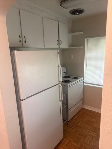 215 24TH AVENUE N, St Petersburg, FL 33704
