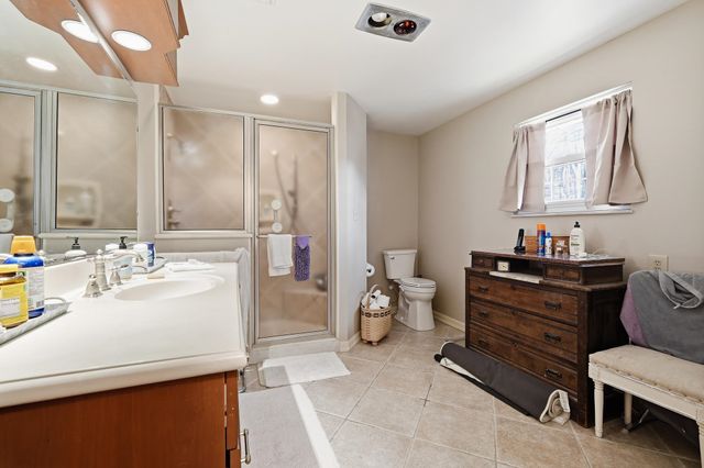 70 Pineview Drive, Huntington, WV 25705