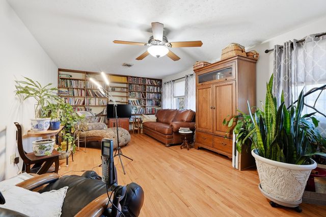 70 Pineview Drive, Huntington, WV 25705