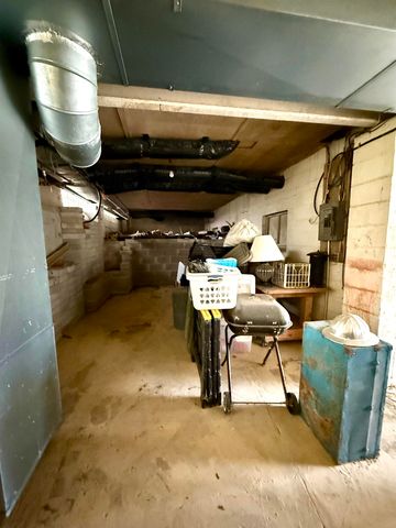 70 Pineview Drive, Huntington, WV 25705