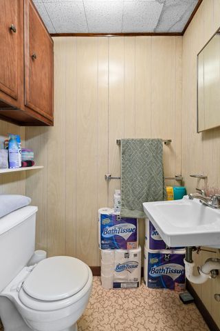 70 Pineview Drive, Huntington, WV 25705