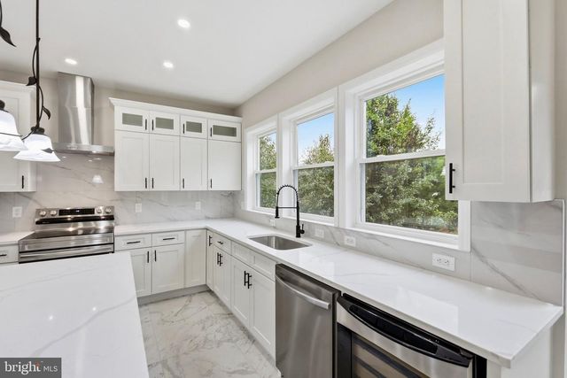 1403 GARRISONVILLE RD, Stafford, VA 22556