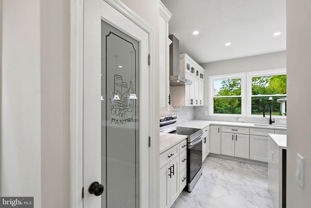 1403 GARRISONVILLE RD, Stafford, VA 22556
