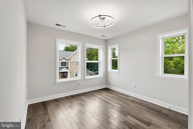 1403 GARRISONVILLE RD, Stafford, VA 22556