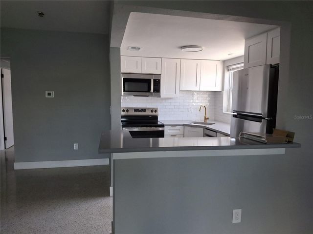 11355 3RD STREET E, Treasure Island, FL 33706